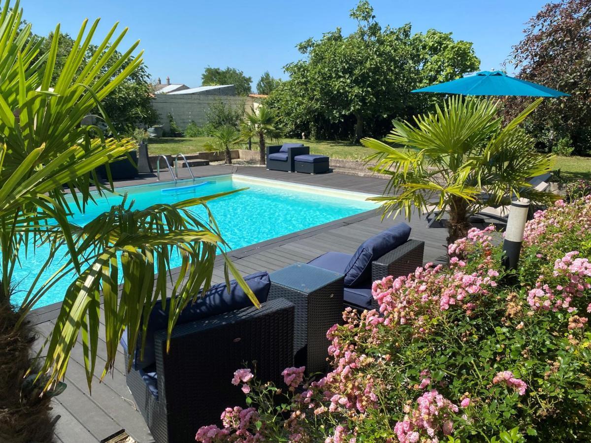 Gite Le Travezay Courcoue Exterior photo